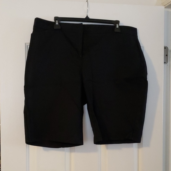 Liz Claiborne Pants - Black Liz Claiborne Bermuda Shorts